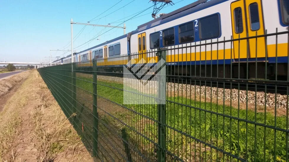 Vedacao de Arame Duplo 8/6/8