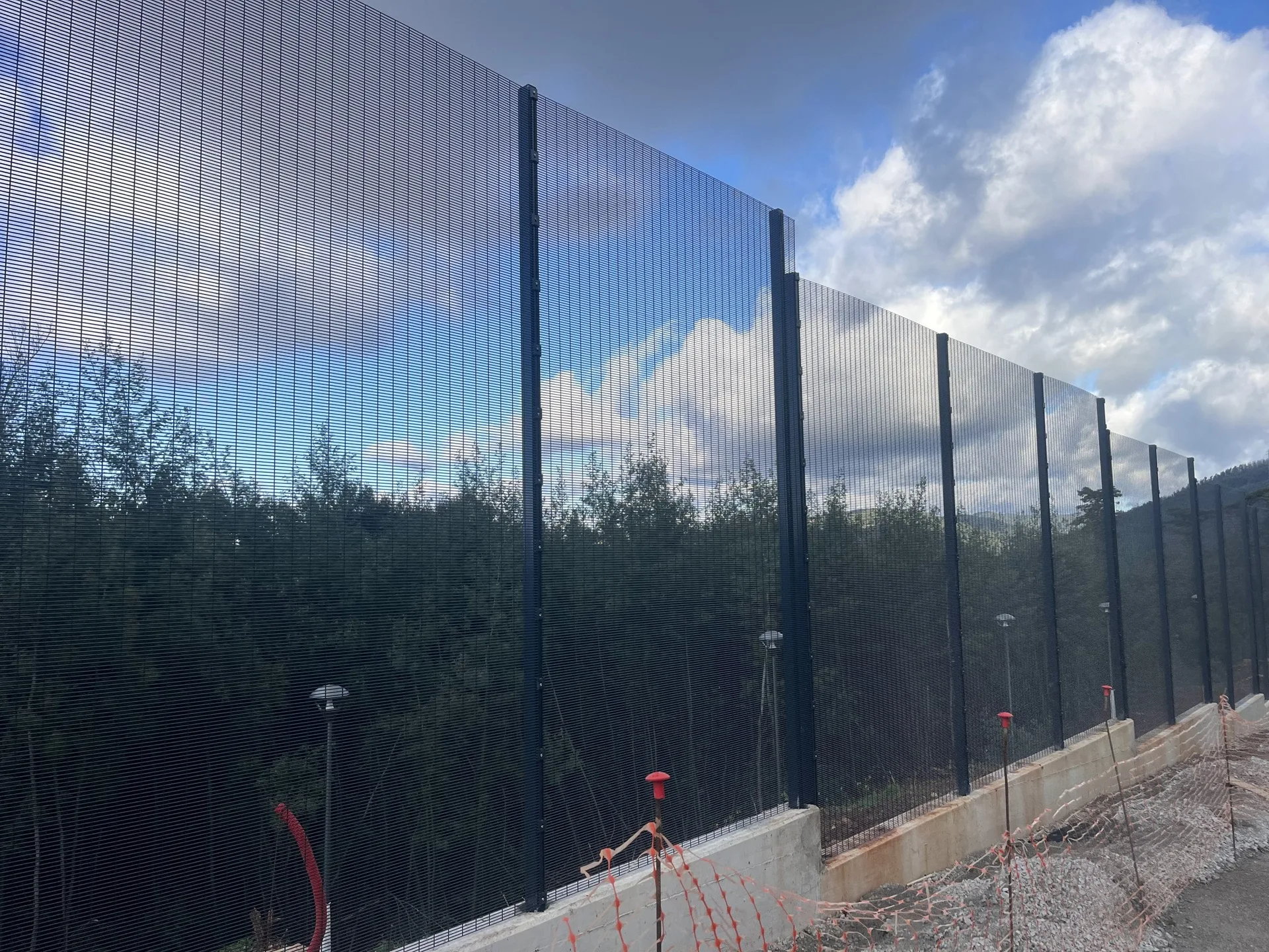 Hospital Forense — Secufence RAL 7016 Antracite